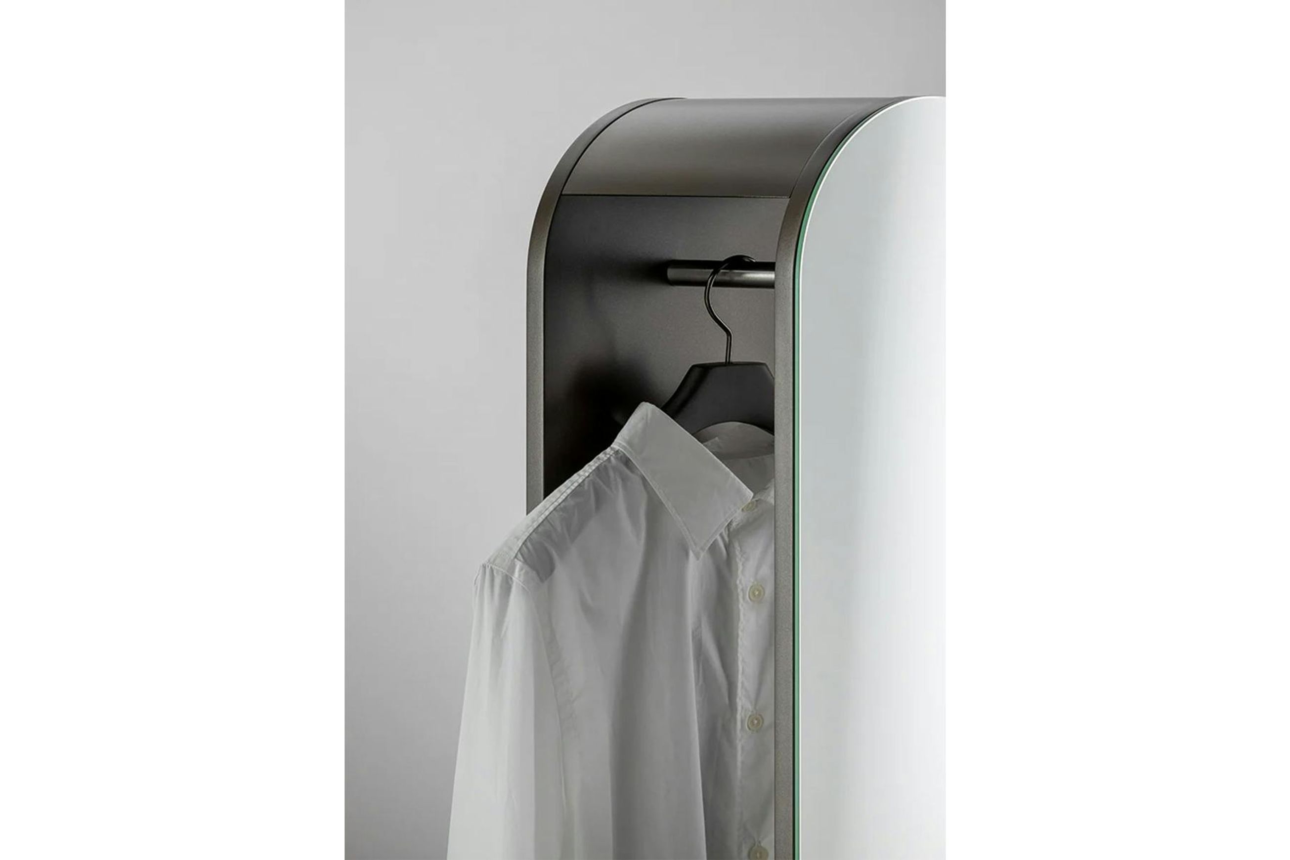 Vague Mirror Valet