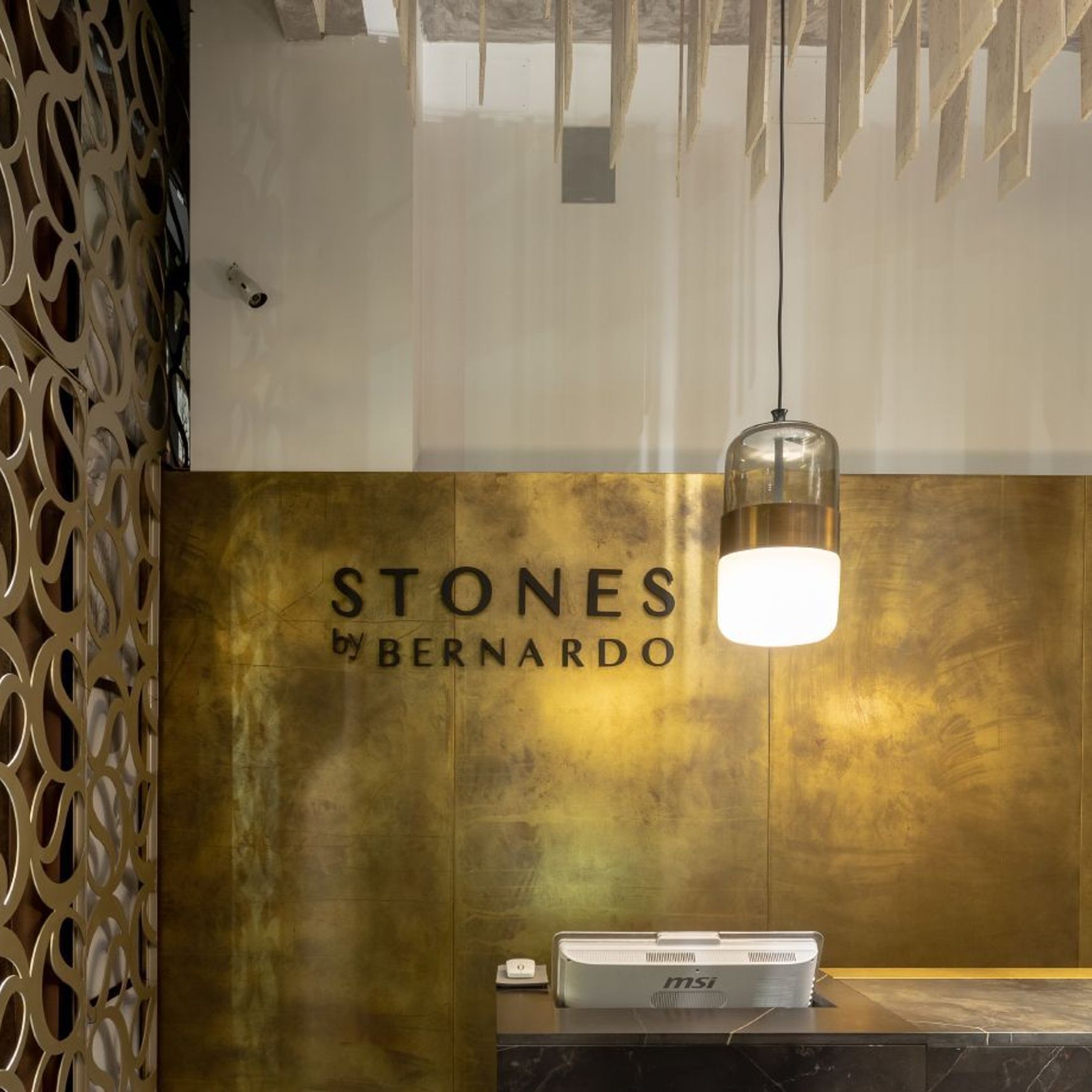 Futura Pendant Light