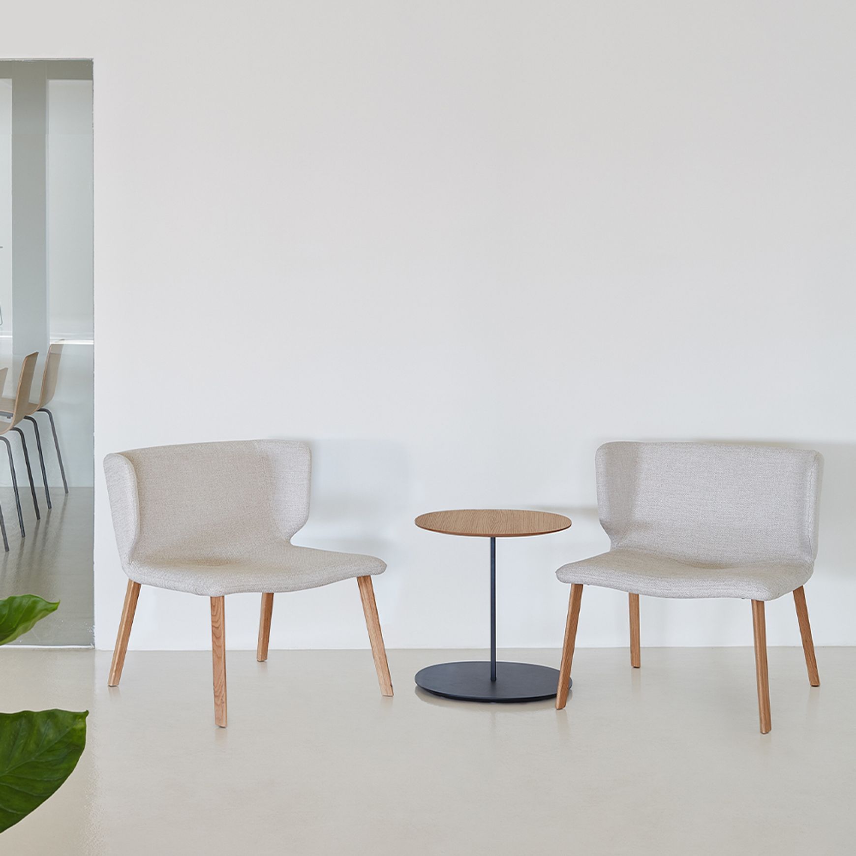 Wrapp Armchair - Wooden Base