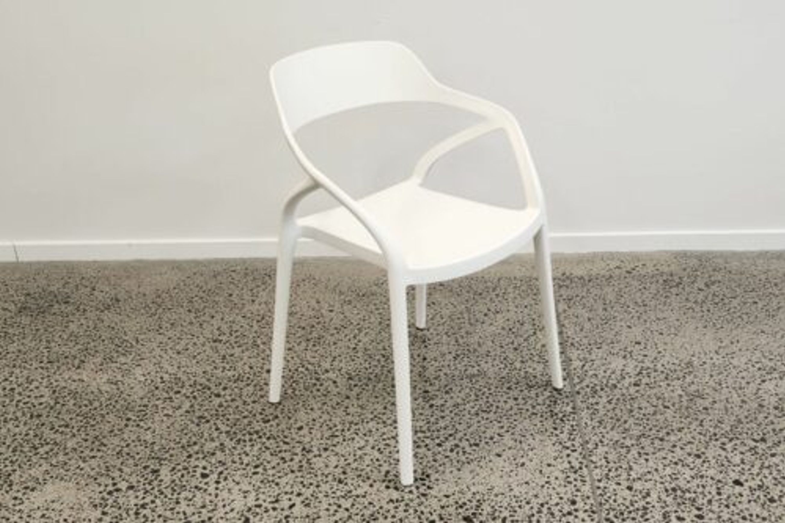 Lyra Resin Dining Chair - White