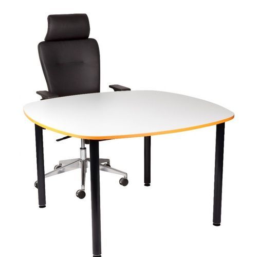 Zampa Table