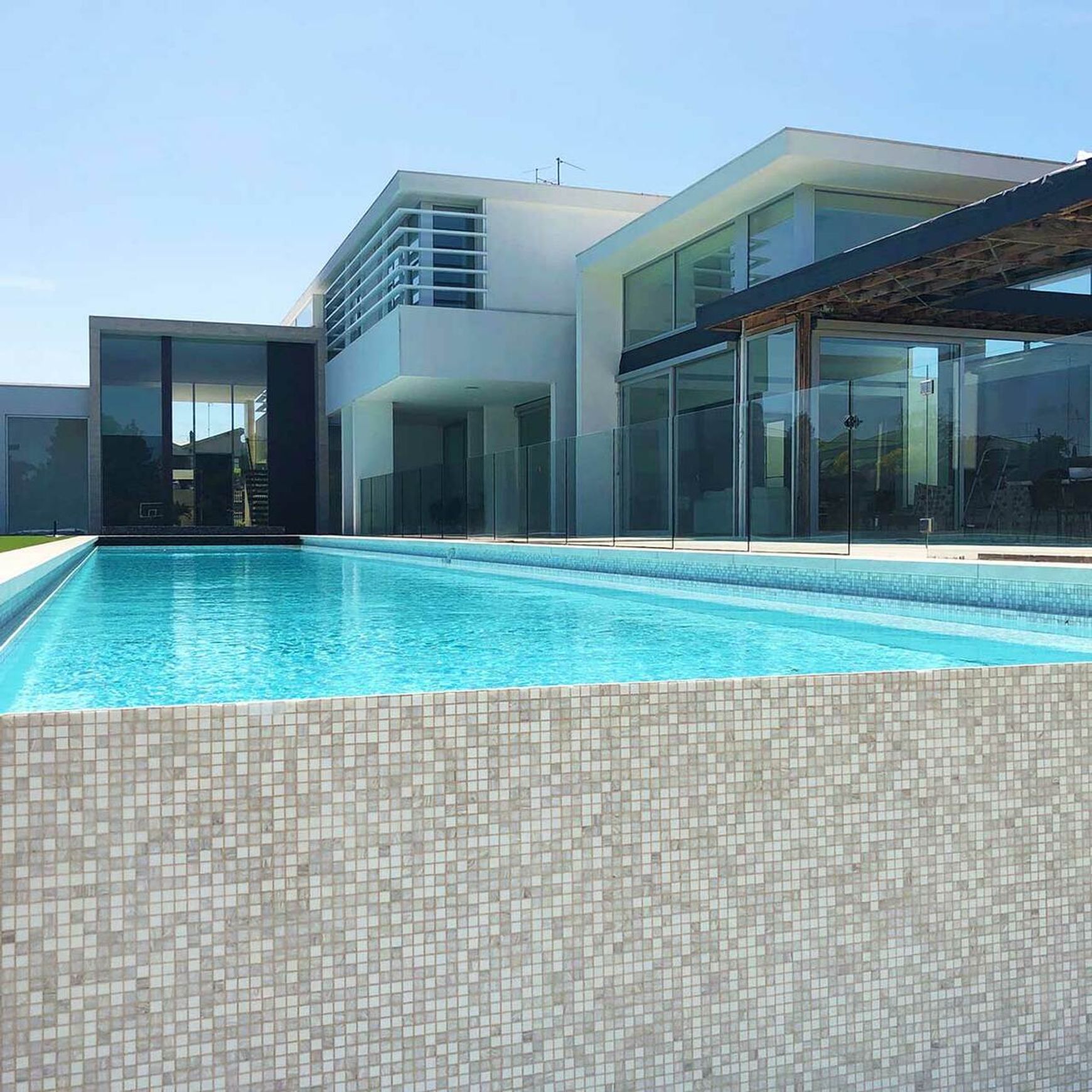 Blend Ghiaccio Plus Hotmelt Mosaic Tile