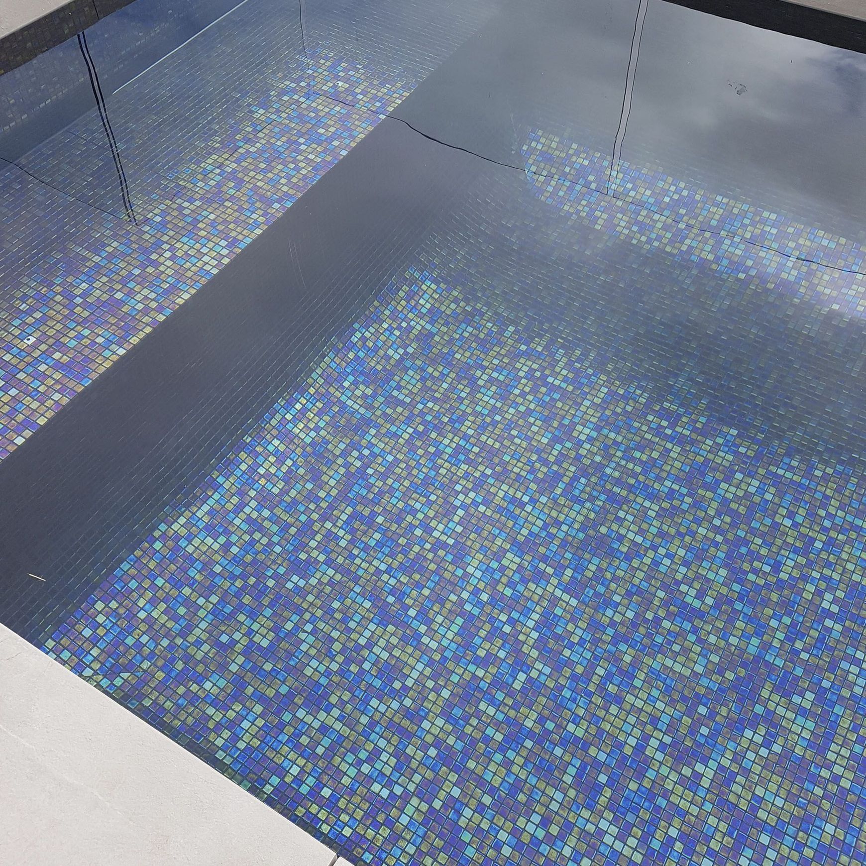 Ebano Mosaic Tile | Iris Collection by Ezarri