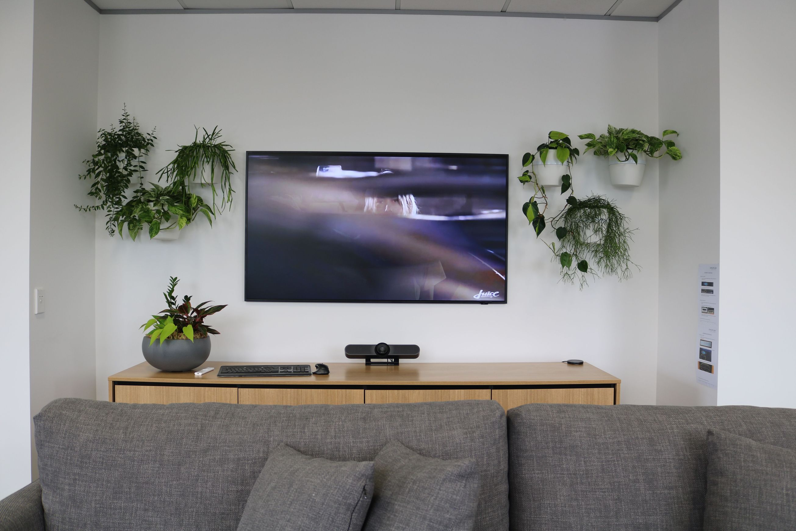 Plant Brackets | Hire Plants