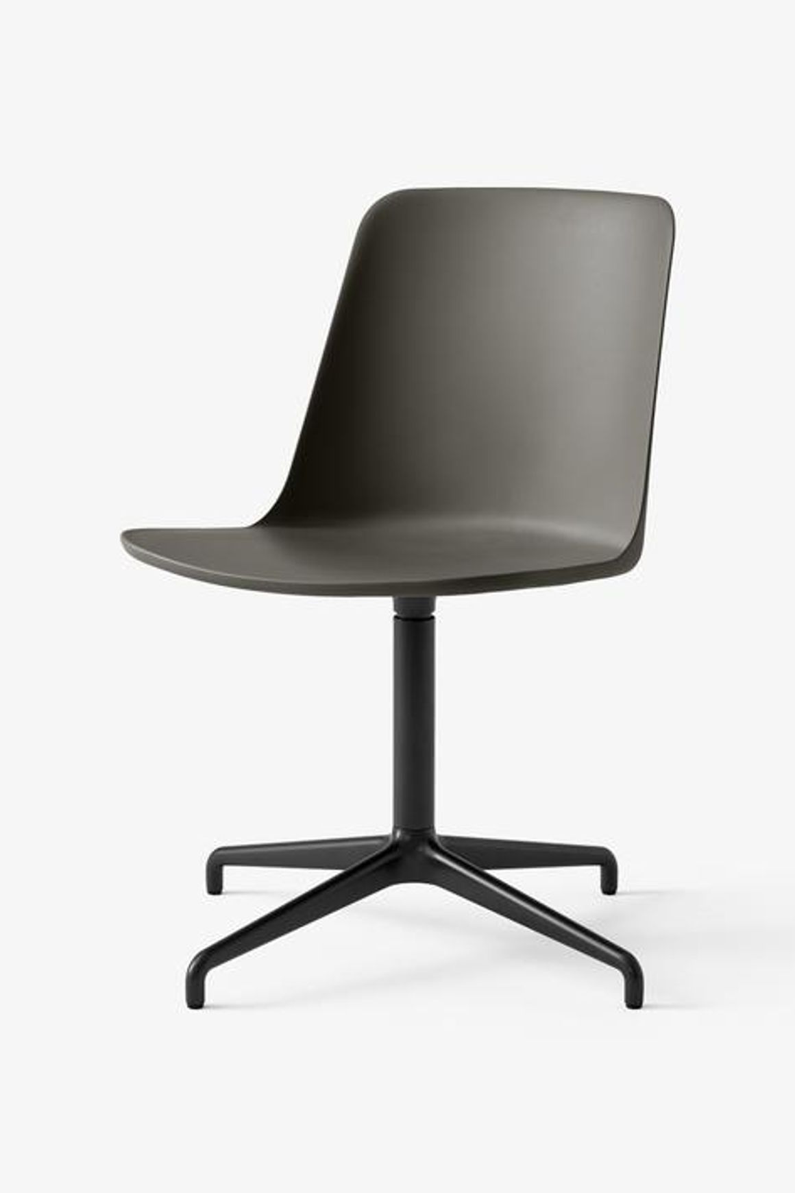 Rely HW11 Chair by &Tradition