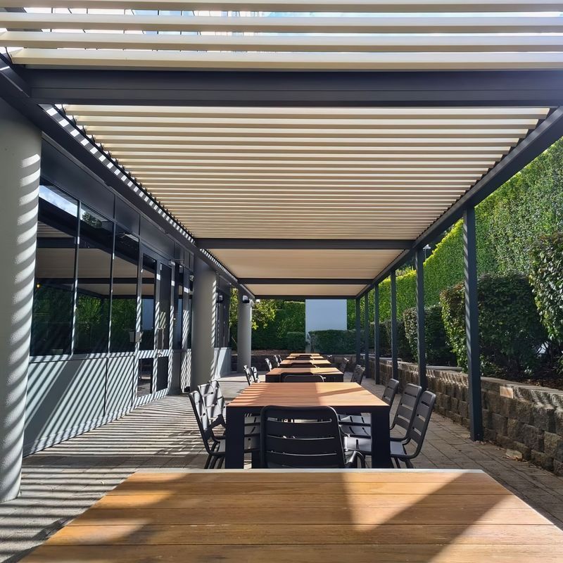 Med Twist Opening Louvre Roof