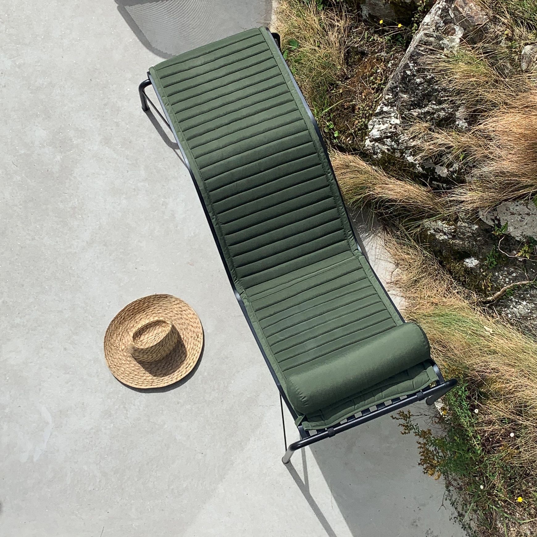 Palissade Sun Lounge Headrest by
HAY