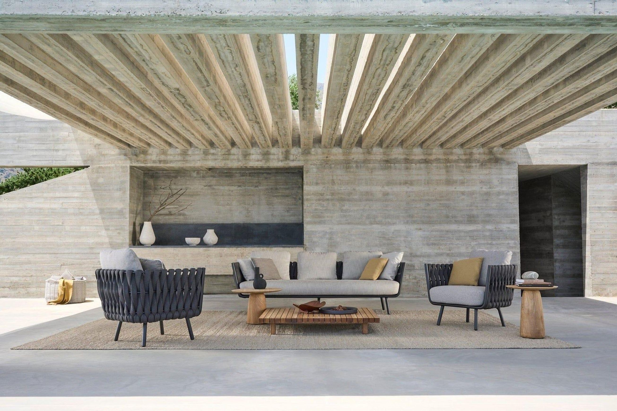 Vis-a-Vis | Coffee Table