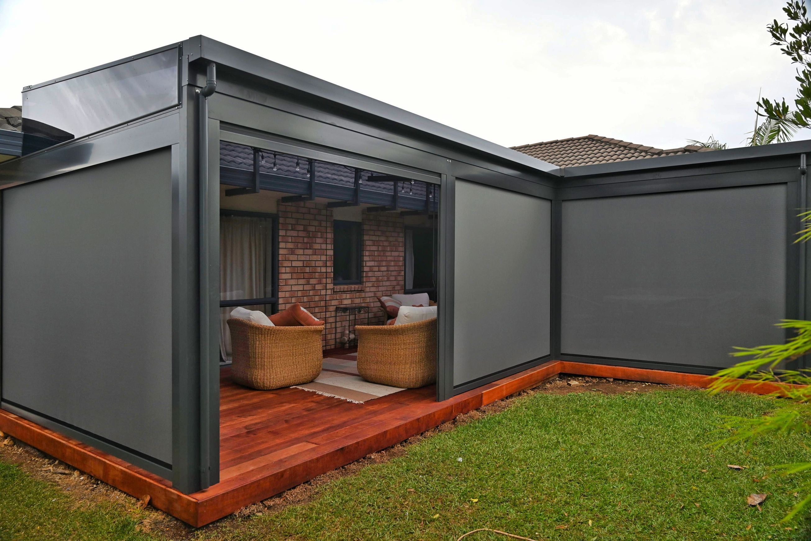 EasyChannel Outdoor Blind