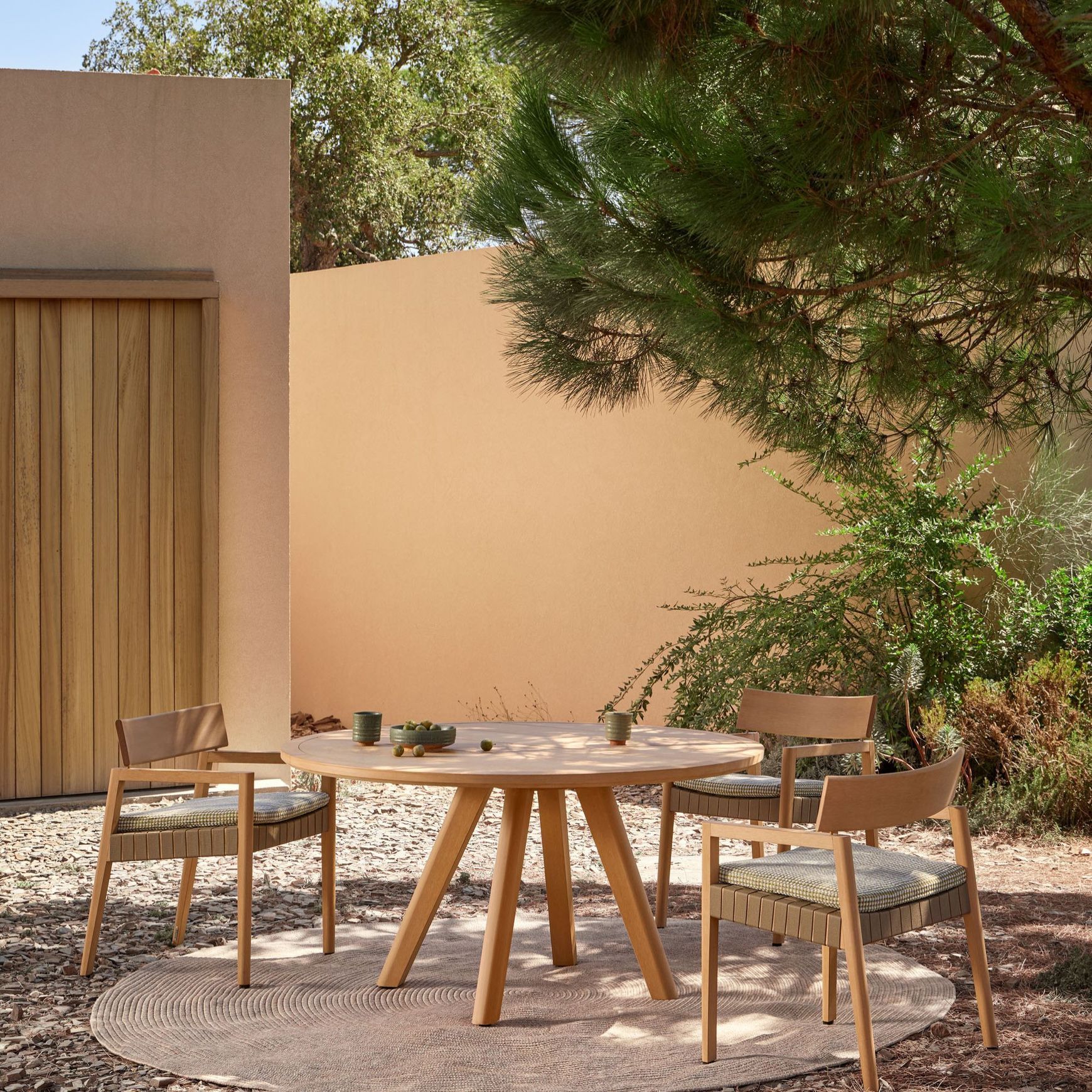 Kubik TechTeak Dining Chair with Arms