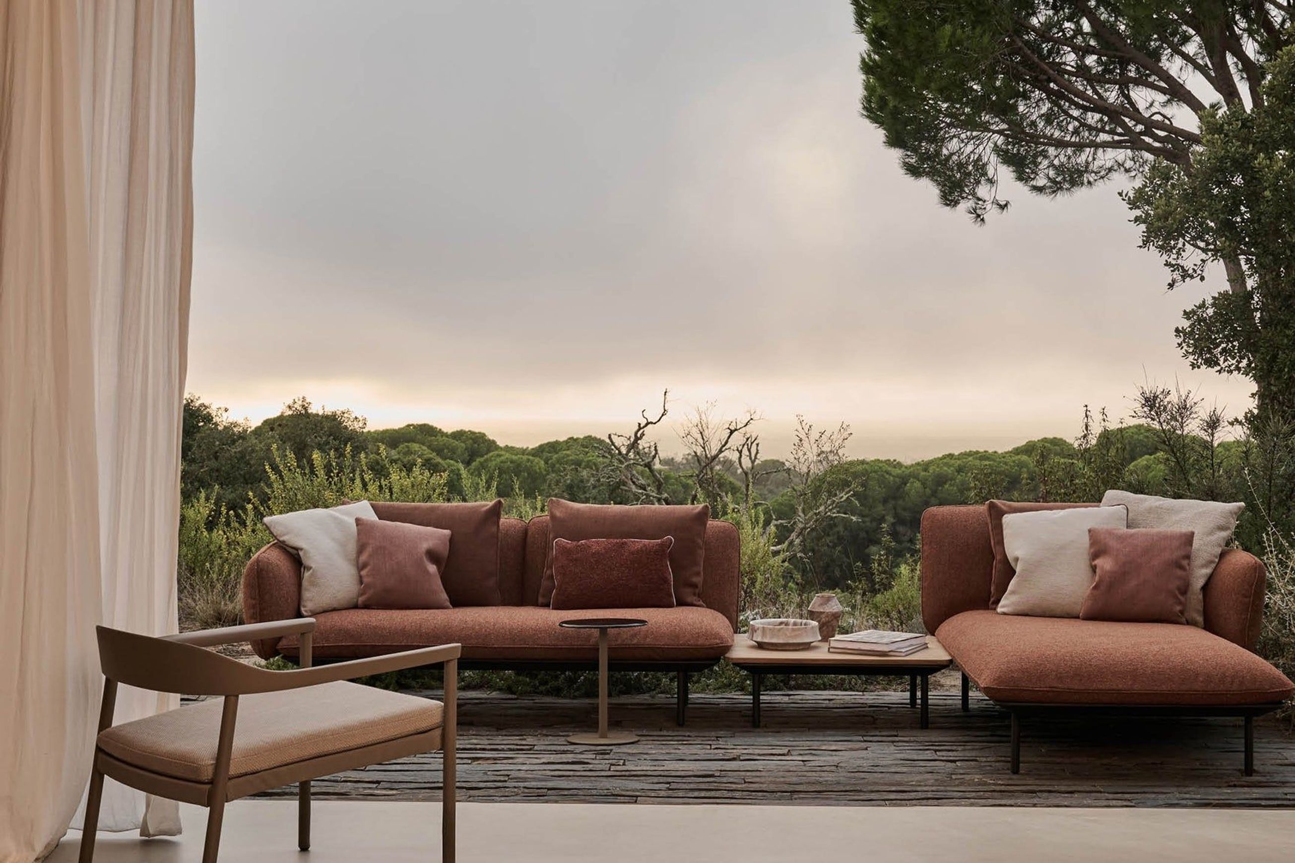Illum Lounge Chair