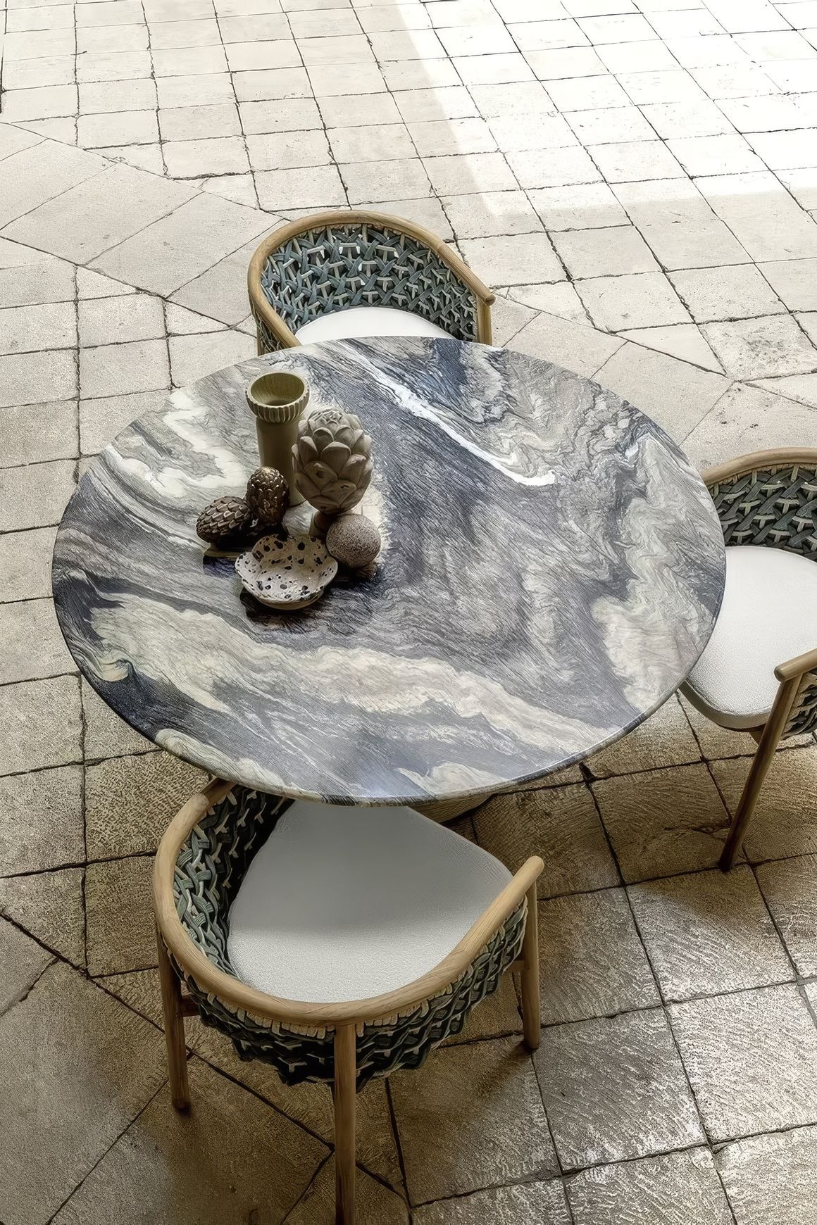 ETHIMO PATIO Round Dining Table