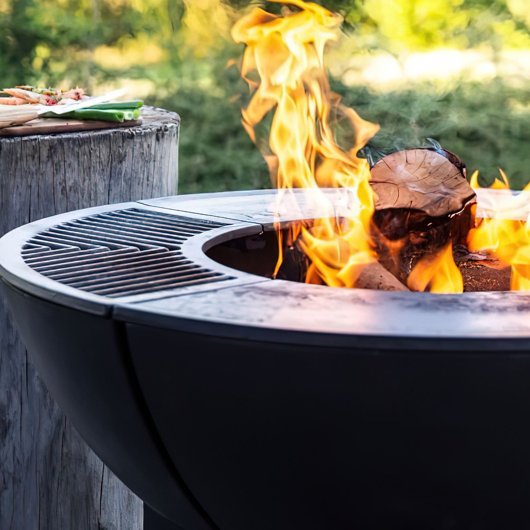 Hergóm Zenith Cast Iron Fire Pit