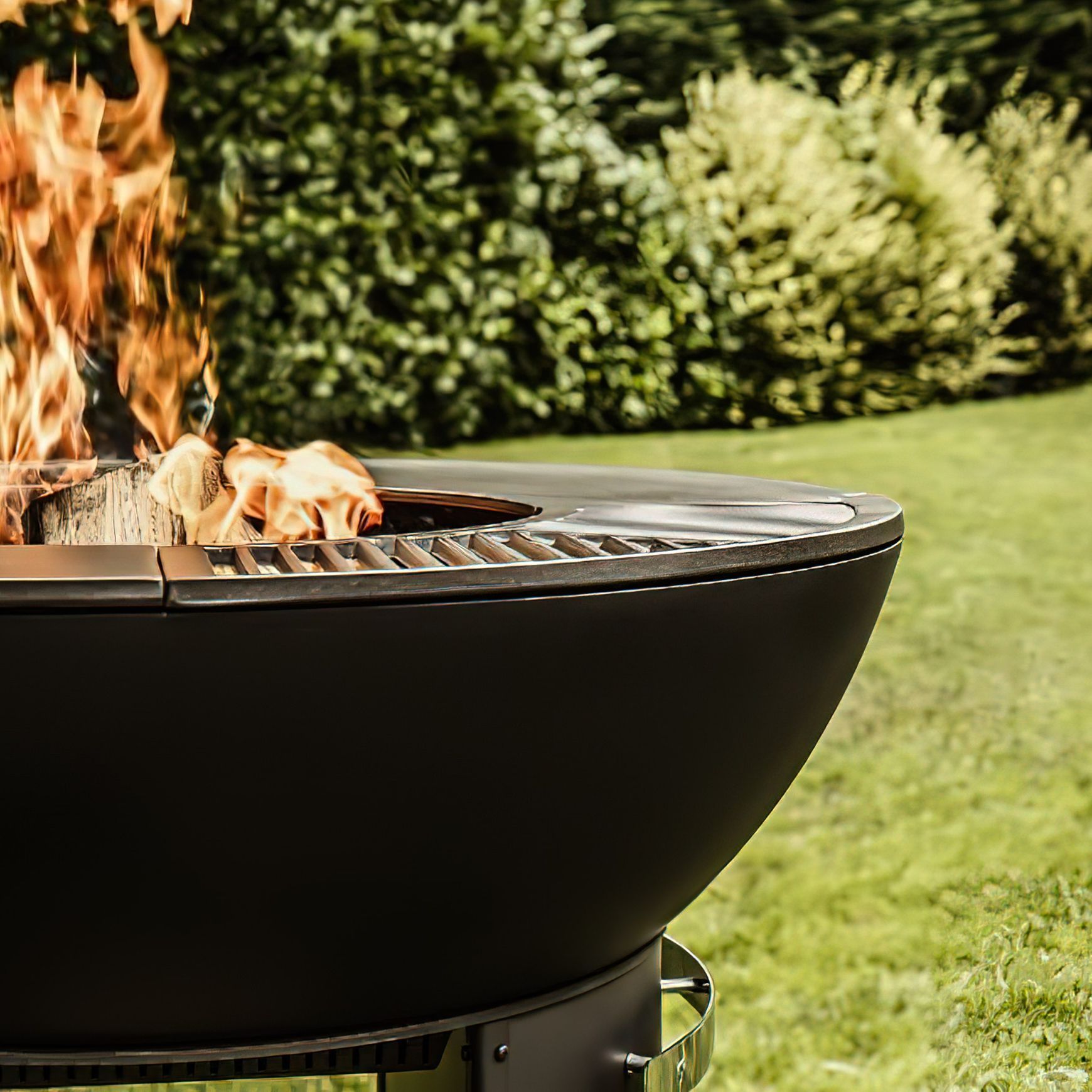 Hergóm Zenith Cast Iron Fire Pit
