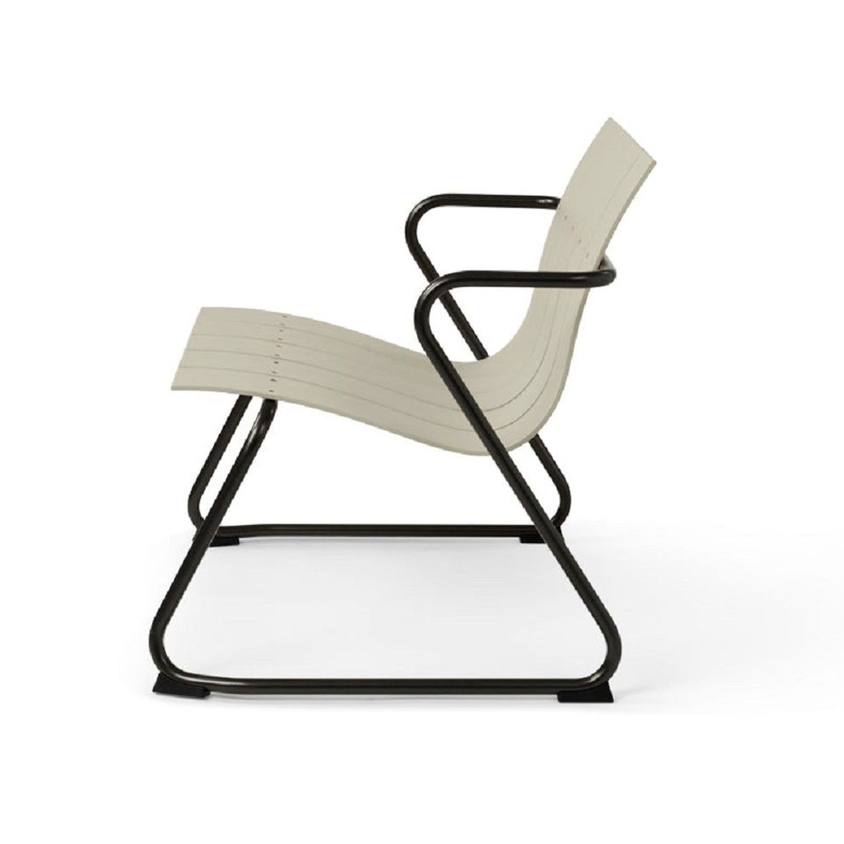 Ocean Lounge Chair by Mater