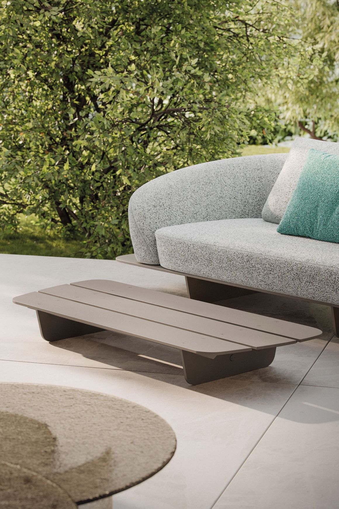 Segno Outdoor Sofa