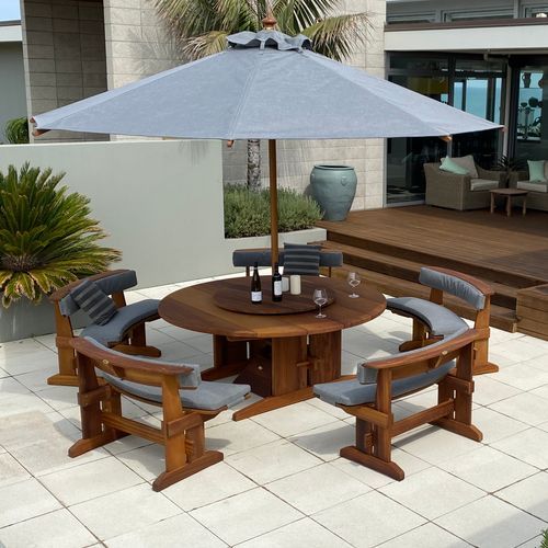 Round Table Suite 1800