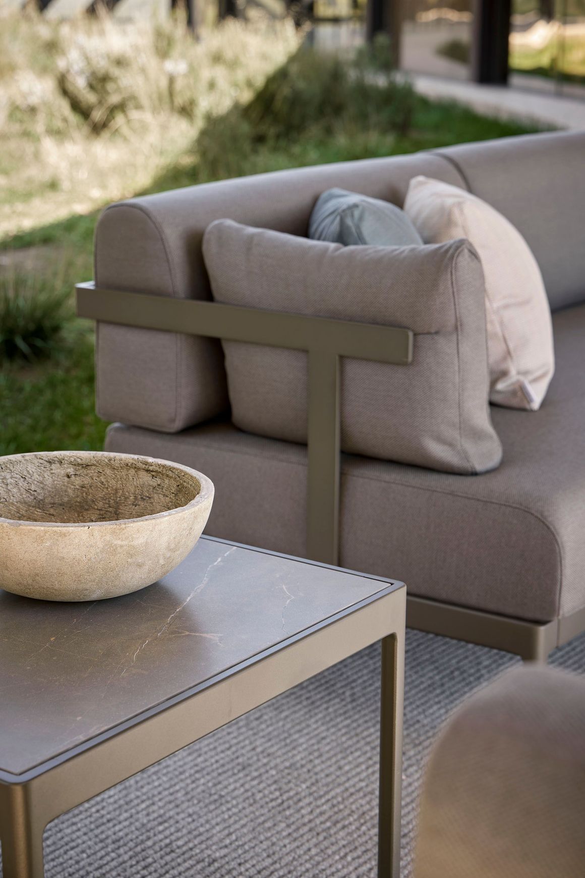 Legacy Outdoor 2-seater Sofa by Point