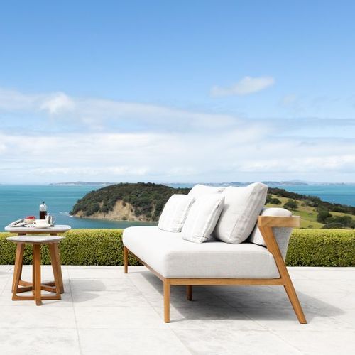 Porto Bench by Coco Wolf