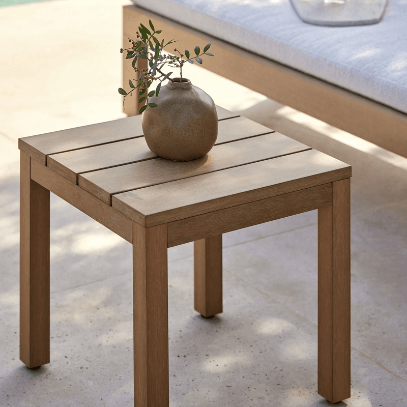 Kahn Outdoor Auxiliar Table by Point