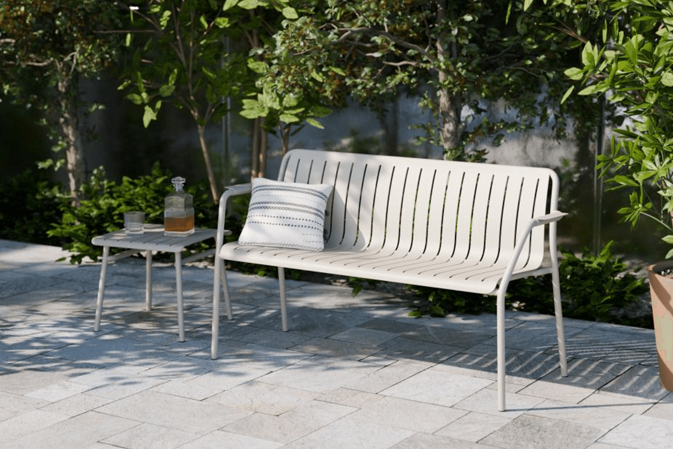 Roku Garden Bench - Outdoor