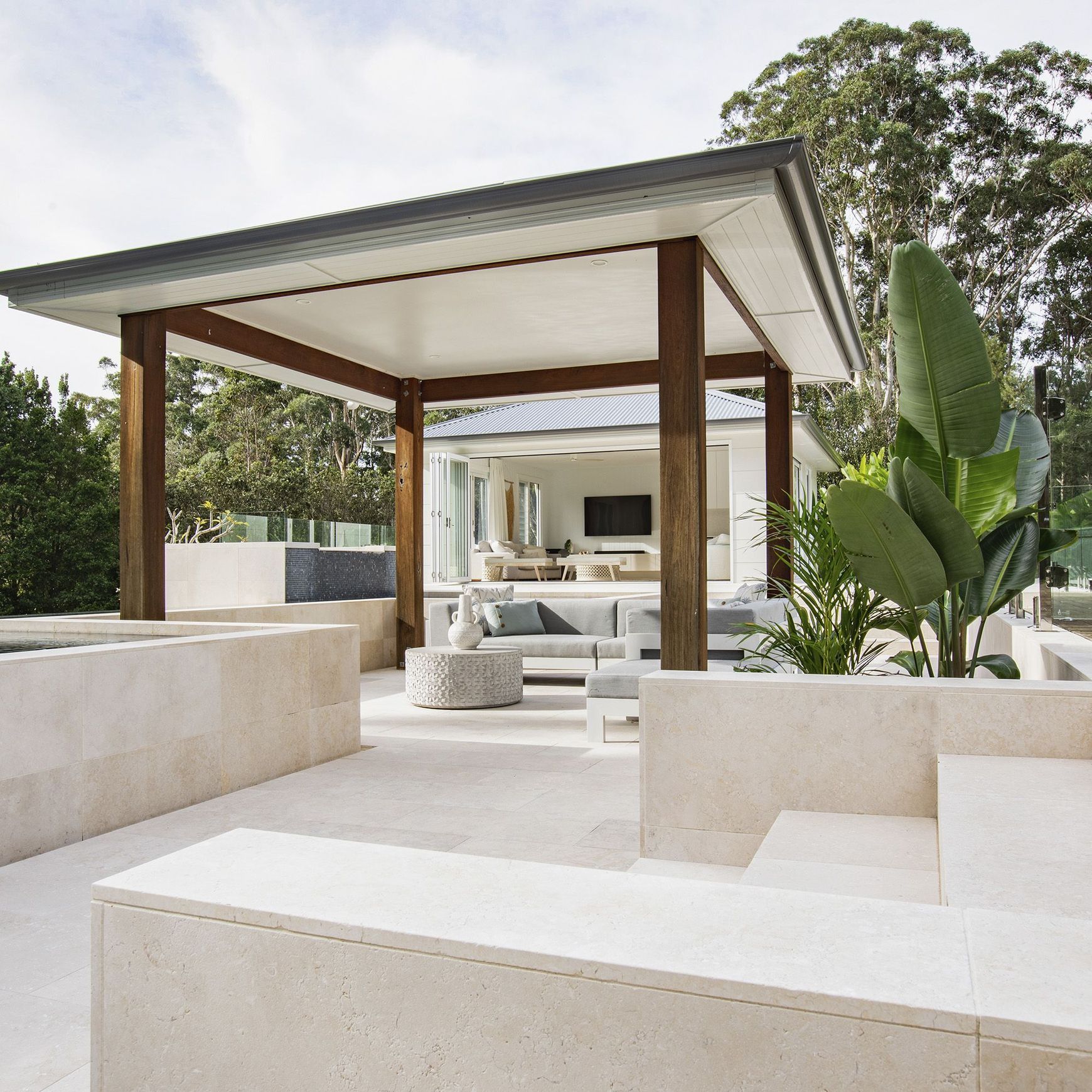 Crema Vialle Limestone