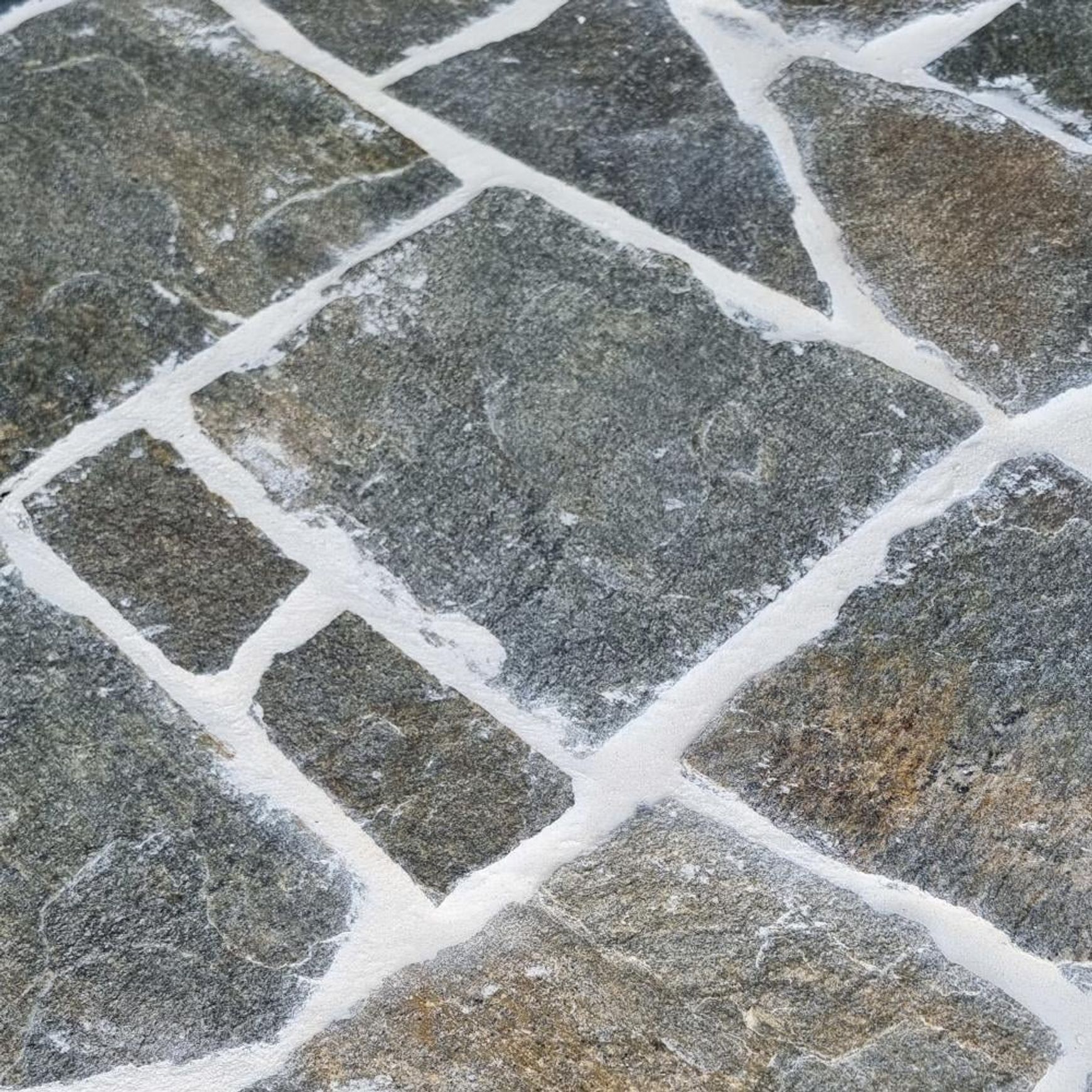 Stoneyard Viale Crazy Pave - Brown Blend