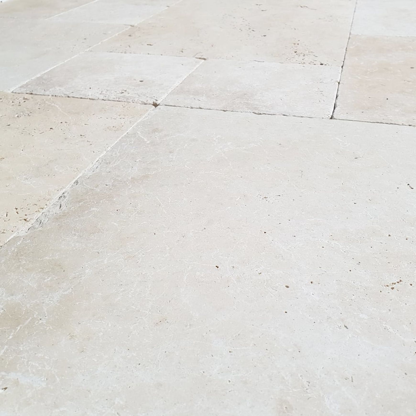 30mm Classic Linen Travertine French Pattern Pavers