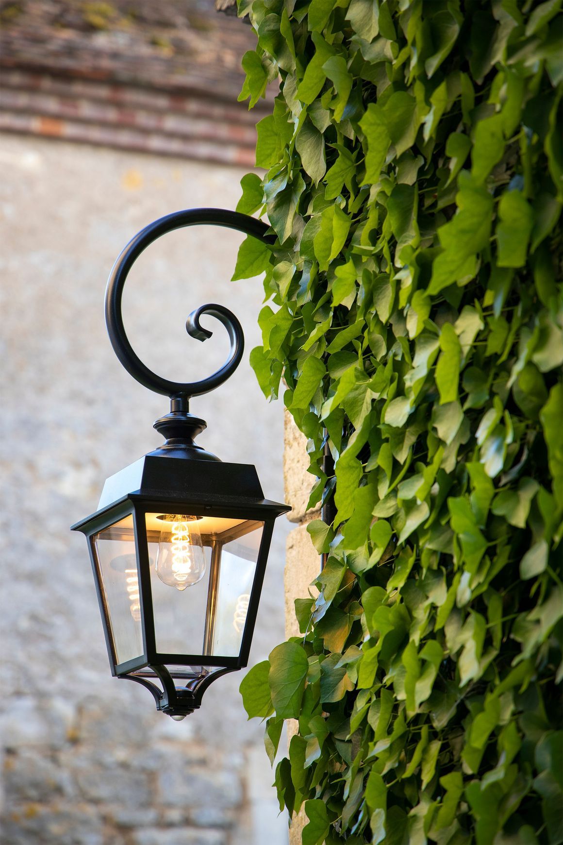 Place Des Vosges Evolution 1 Model 5 Wall Light