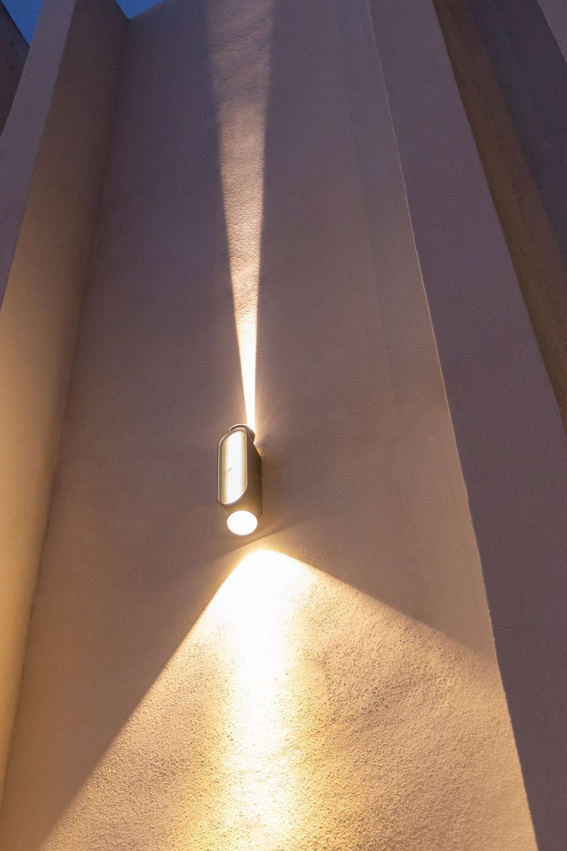 Ibuk Wall Light
