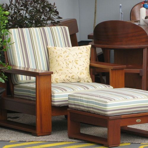 Lounge Chair & Ottoman
