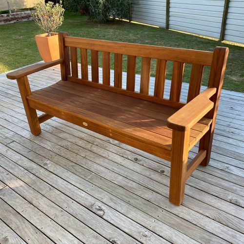 Traditional Outdoor Garden Bench