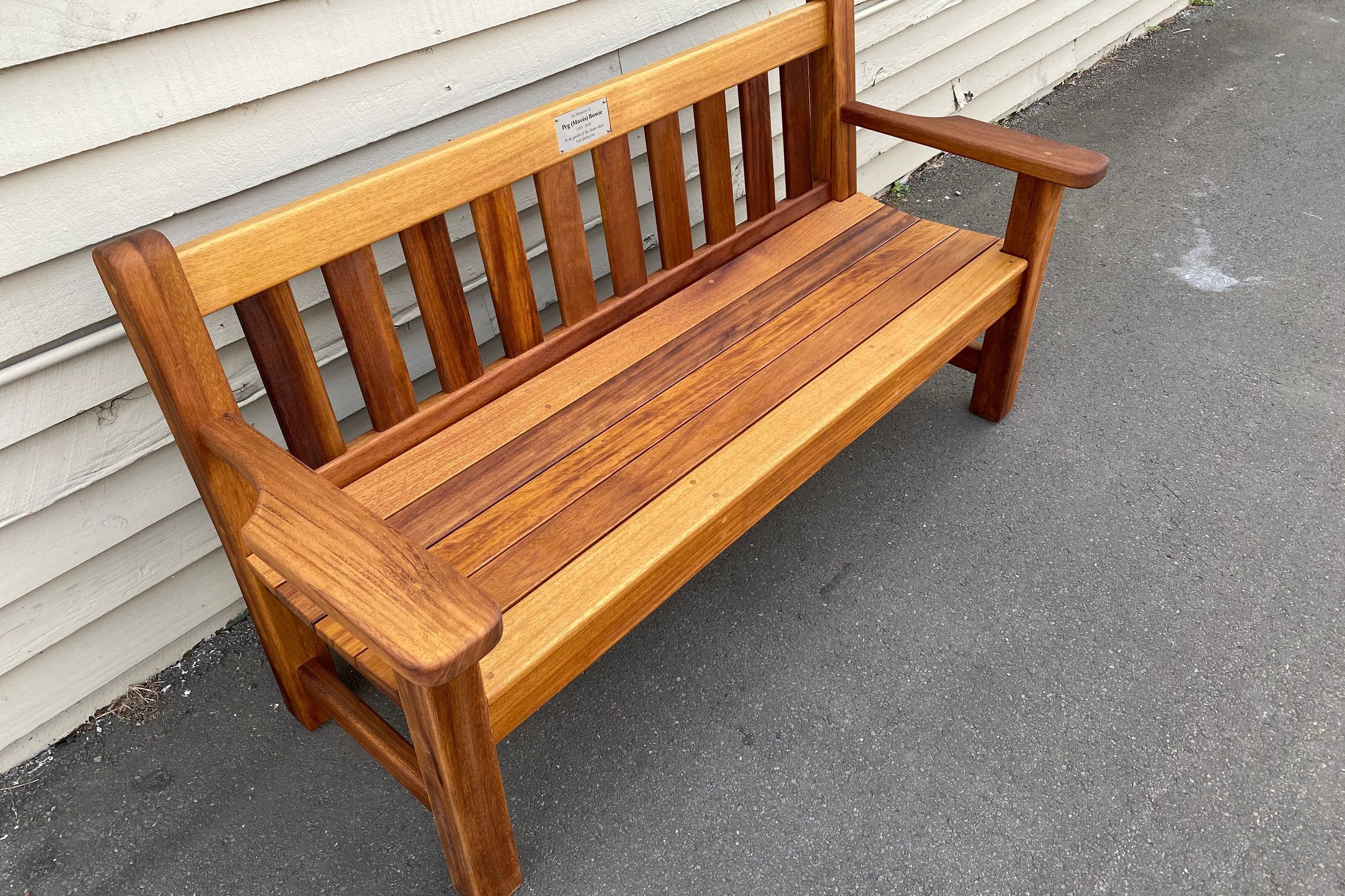Traditional Outdoor Garden Bench