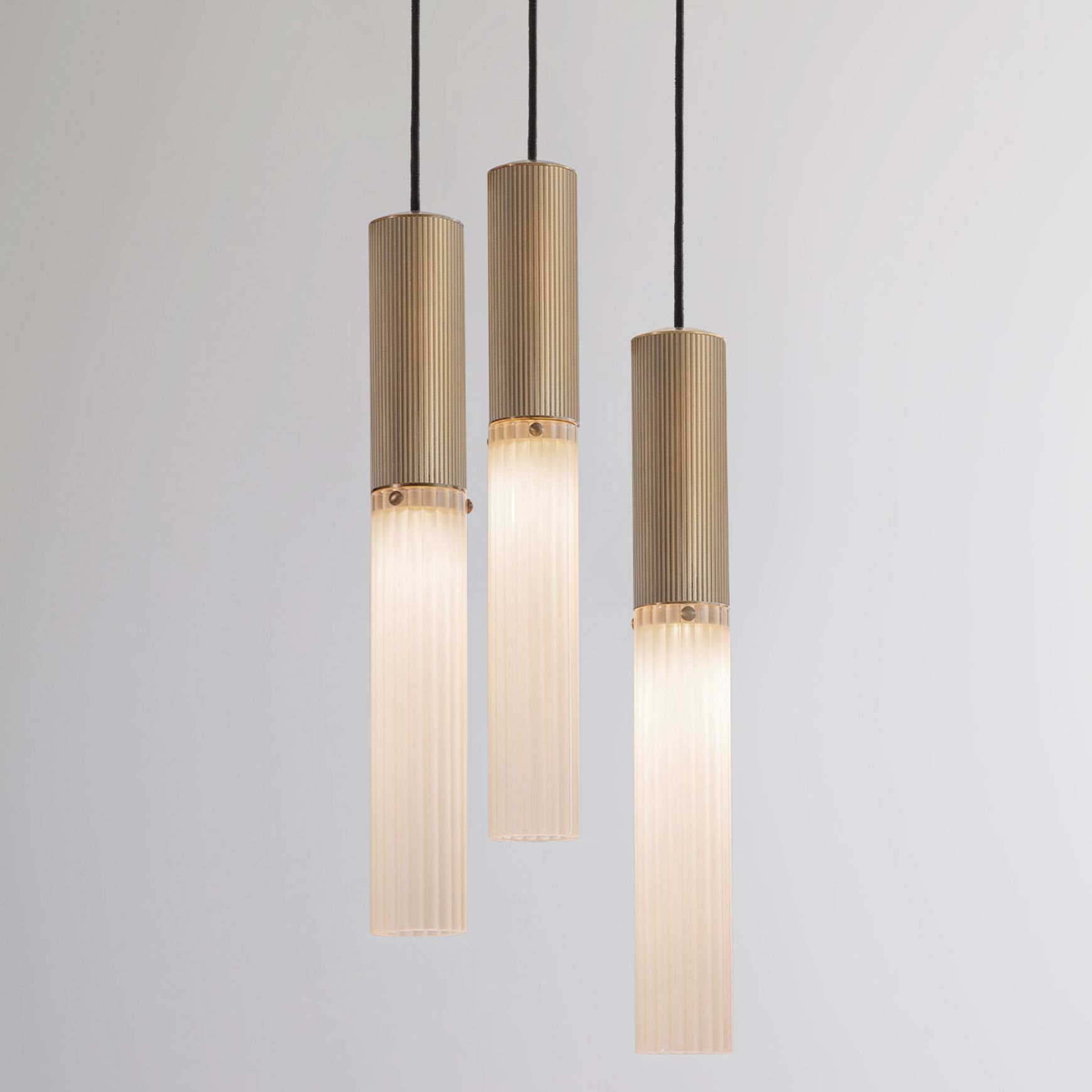 Flume Alabaster 3lt Pendant Light