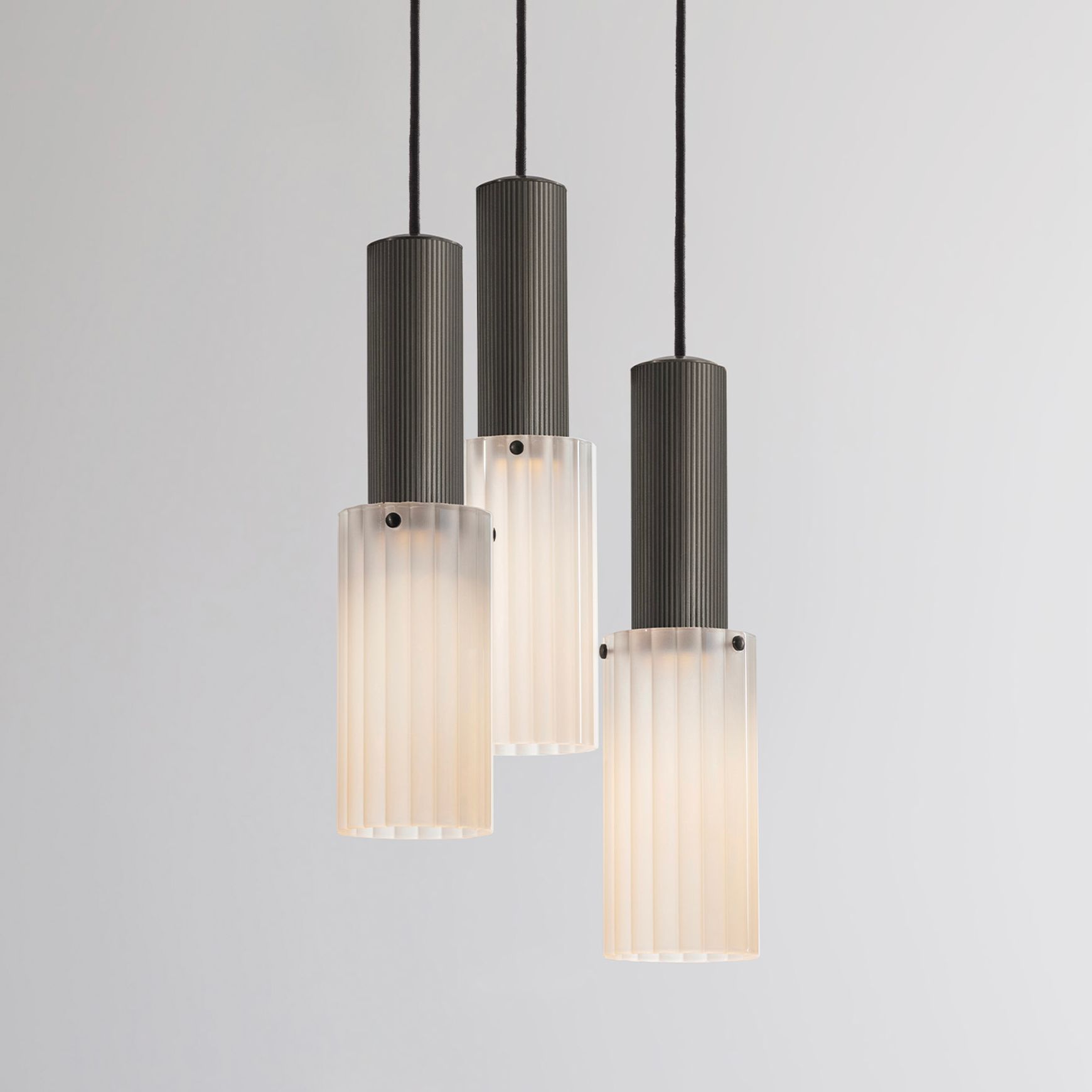 Flume Large 3lt Pendant Light