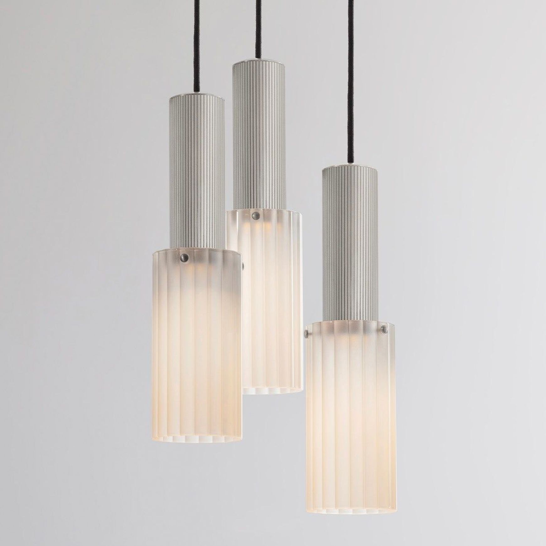 Flume Large 3lt Pendant Light
