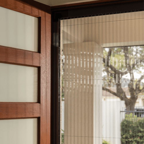 Retractable Flyscreen : Front Doors