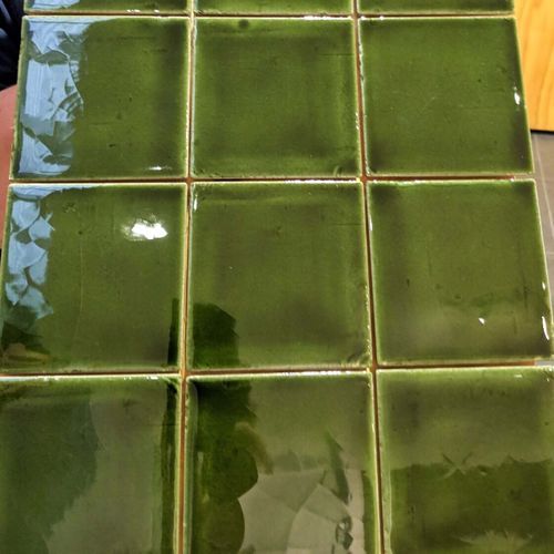 Spatula Brillante Green Handmade Look Tile