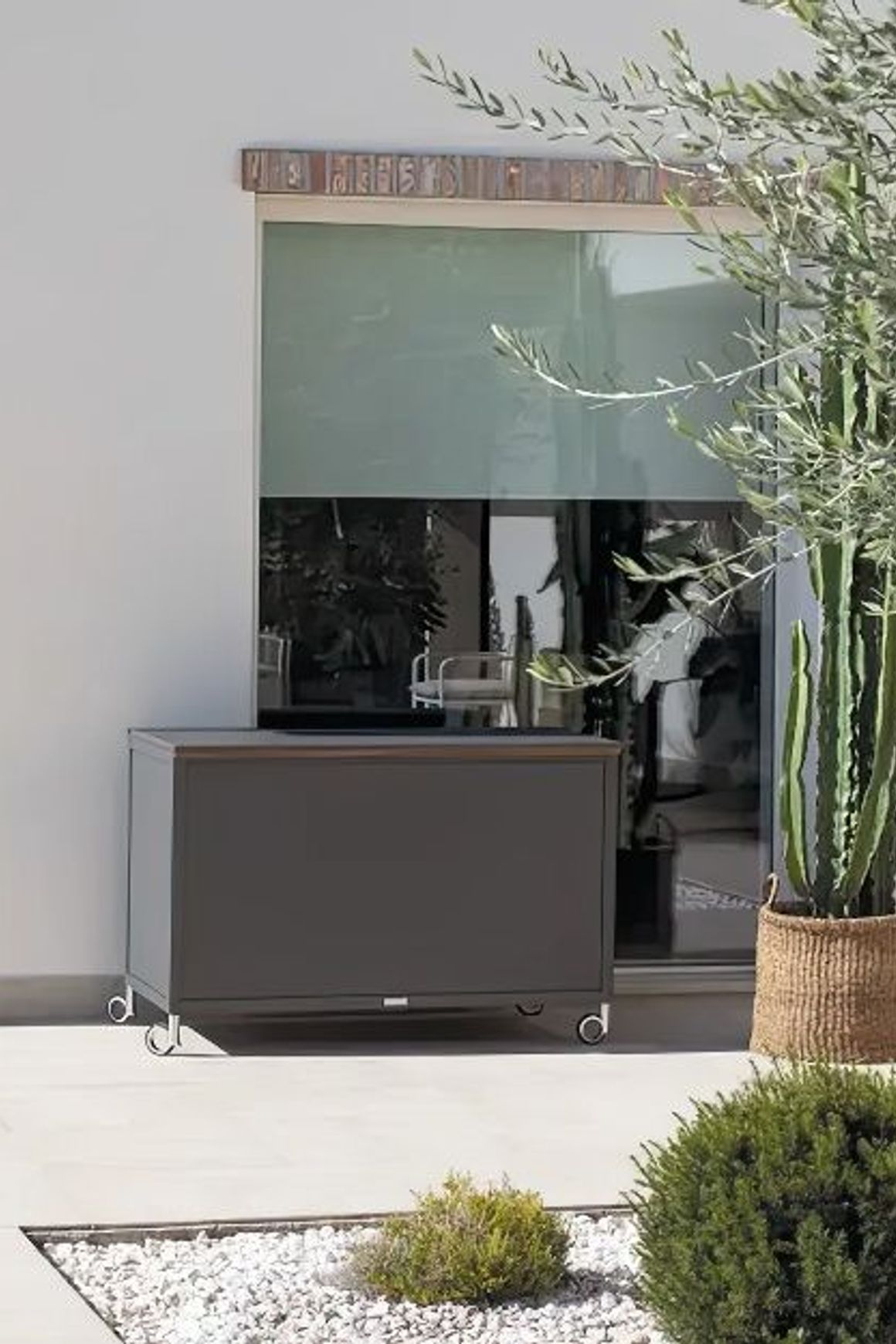 FLAIR Planter