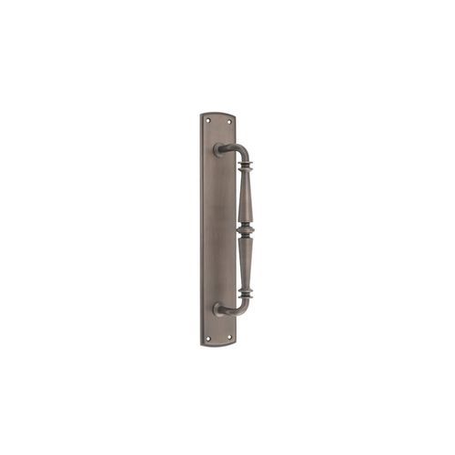 Sarlat Pull Handle on Backplate