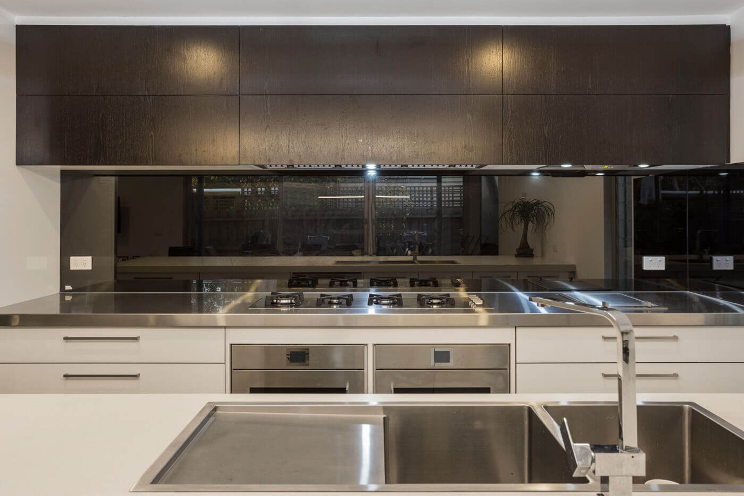 Silent Undermount Rangehood 1200mm - UM-12UMS
