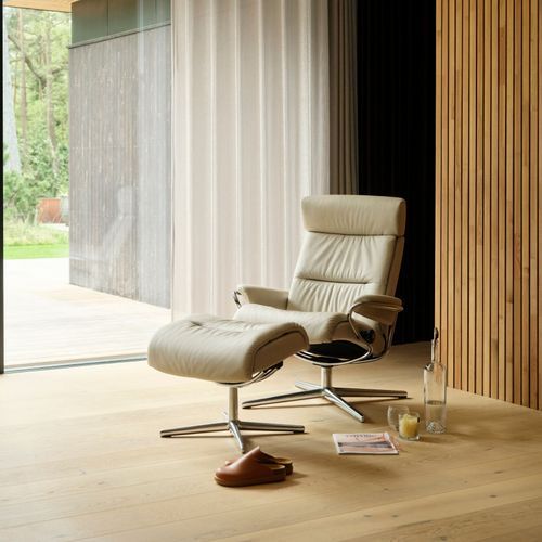Stressless® Tokyo with Adjustable Headrest