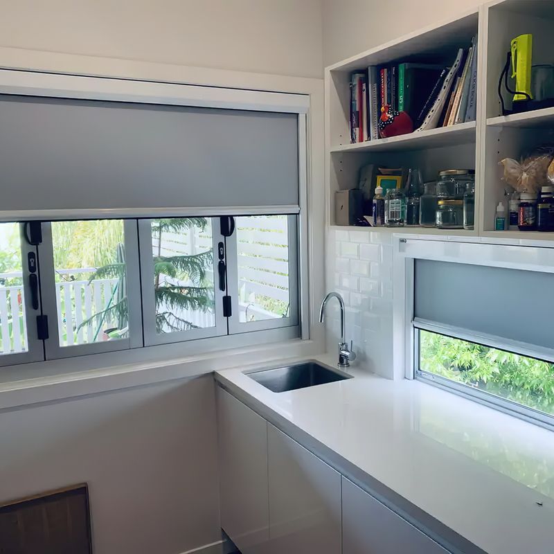 BlackOut Blind : Kitchen Window