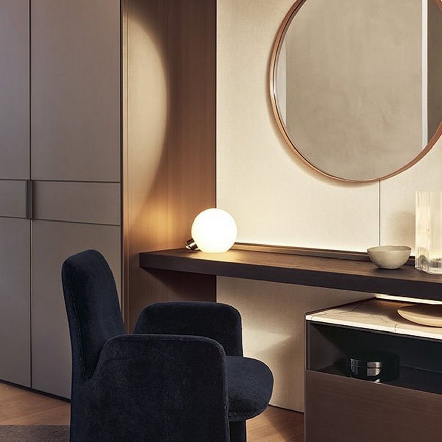 Circle Mirror