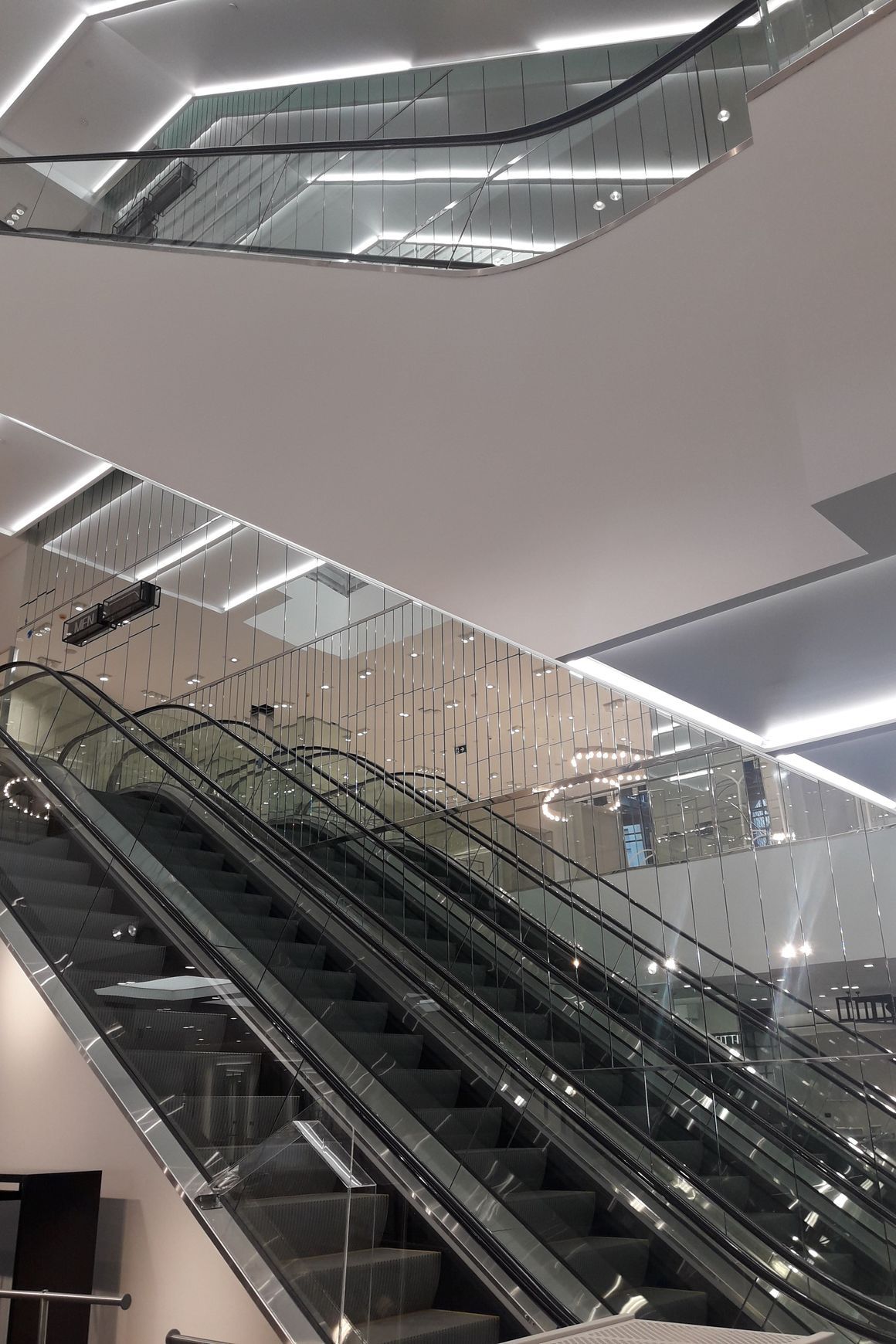 MirrorLign™ | Mirrored Glass Cladding