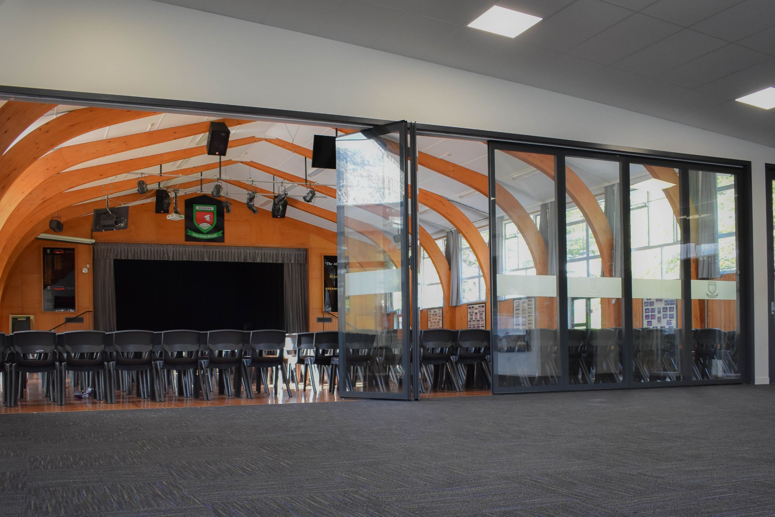 Acoustic Glass Operable Wall - GlassSeal 400