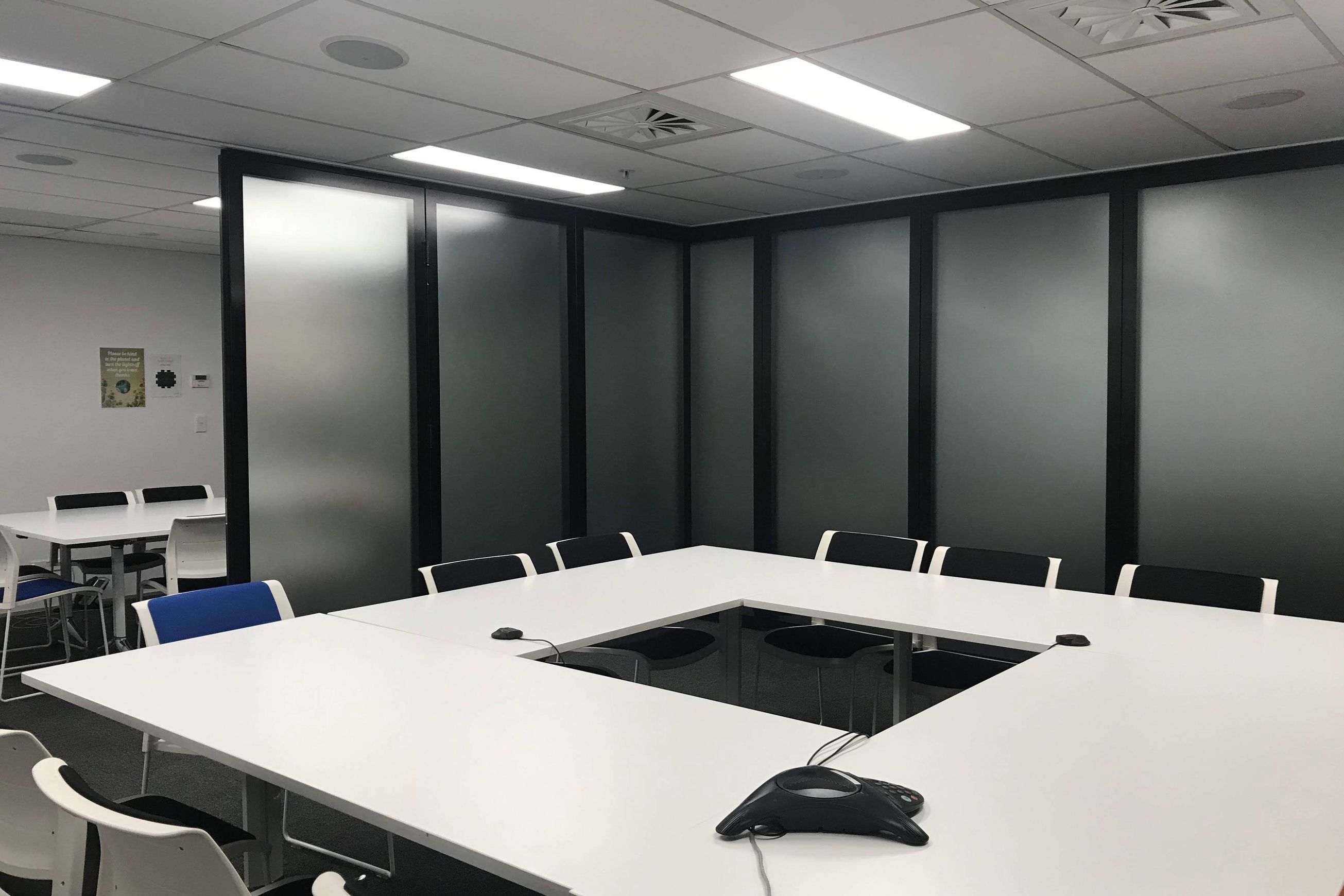 Acoustic Glass Operable Wall - GlassSeal 400
