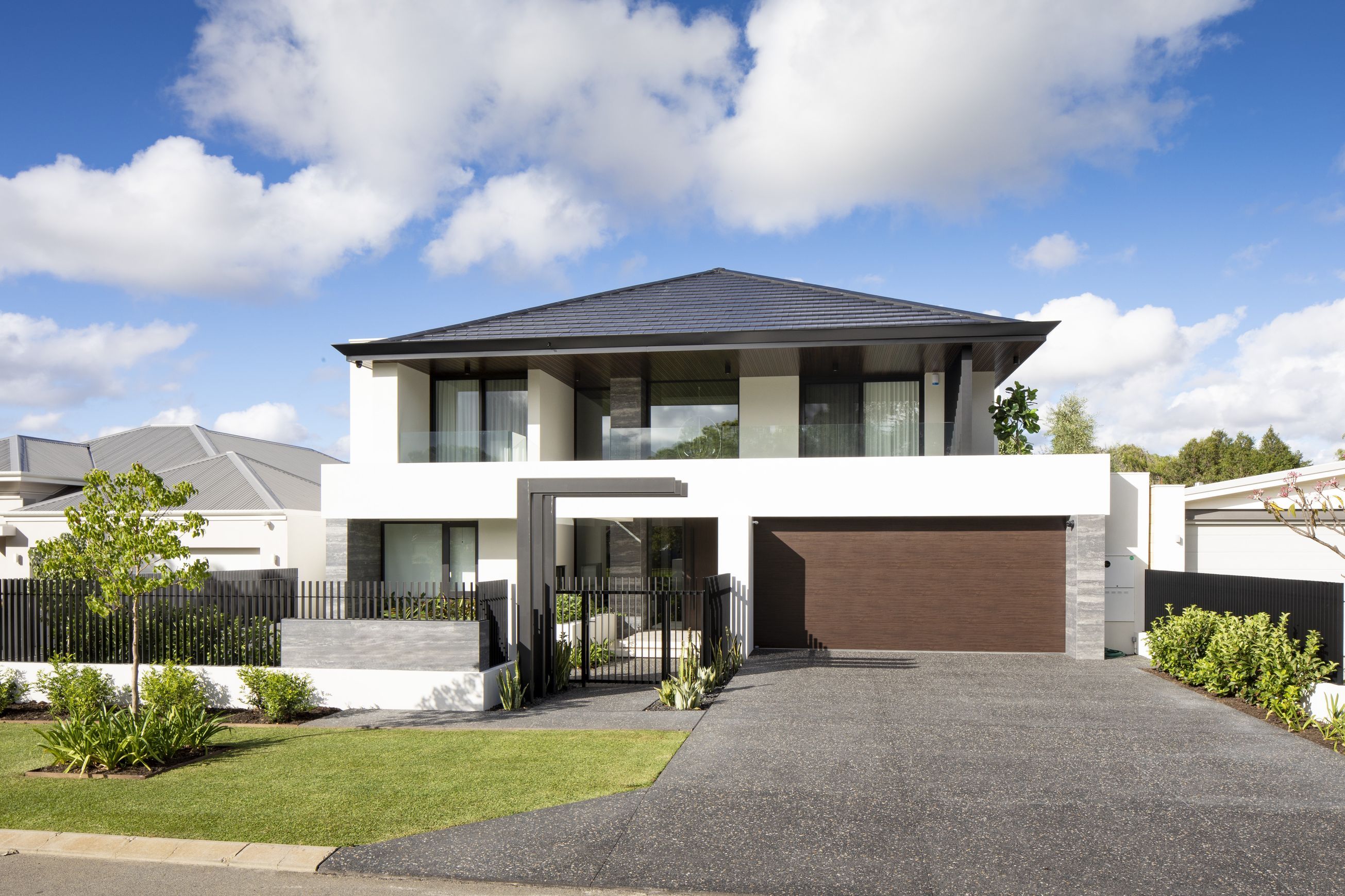 UniCote® LUX Garage Door