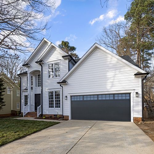 Aluminium Craftsman Garage Door with Colonial Windows