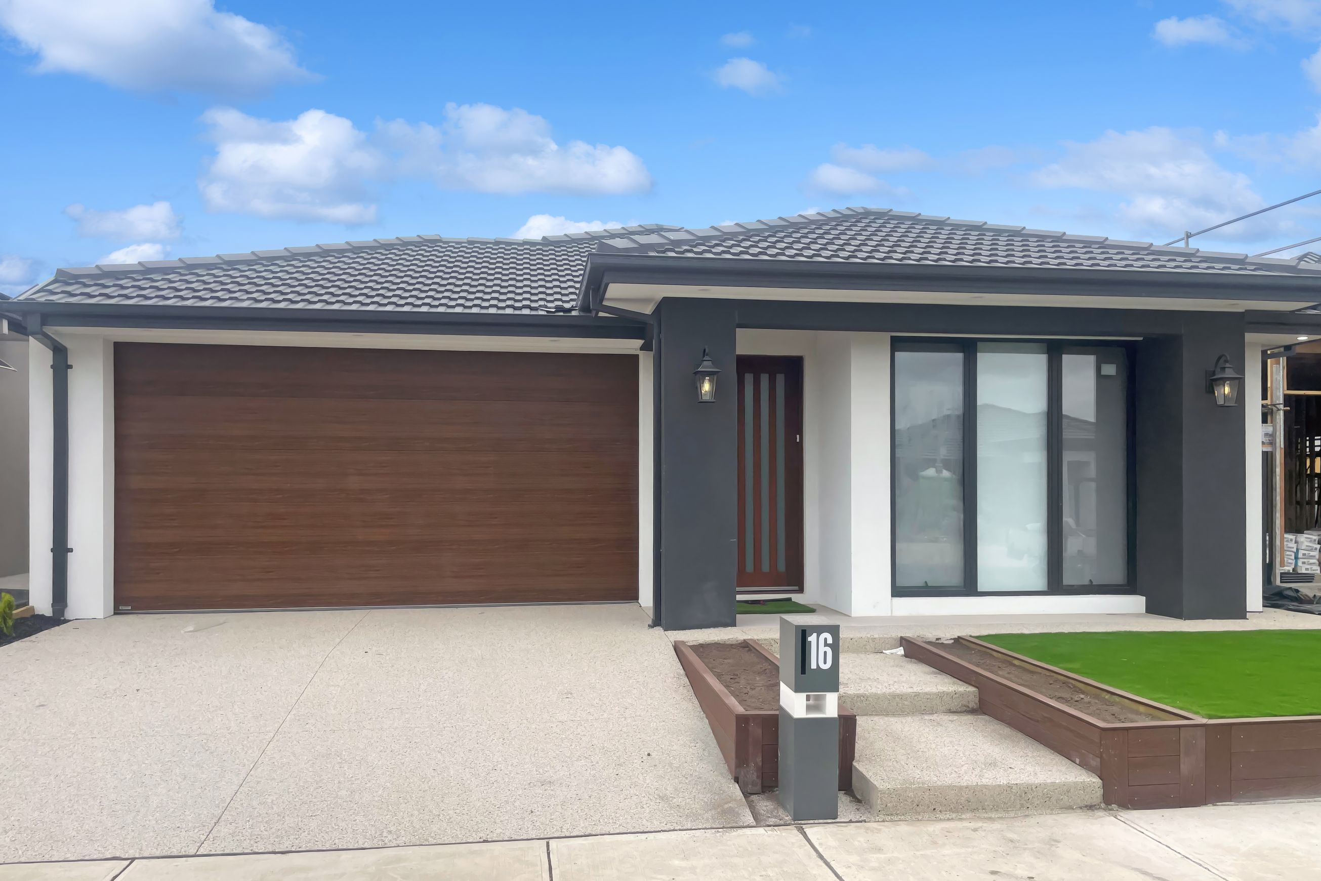 Native Series | Sectional Garage Doors